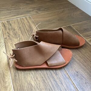 BEEK Loon Ankle Tie Sandals Tan Leather Size 7 EUC